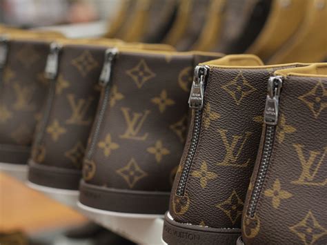 louis vuitton shoes made in italy|louis vuitton us manufacturing.